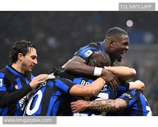 超帅足球球星精彩瞬间聚焦 展现赛场魅力与个人风采